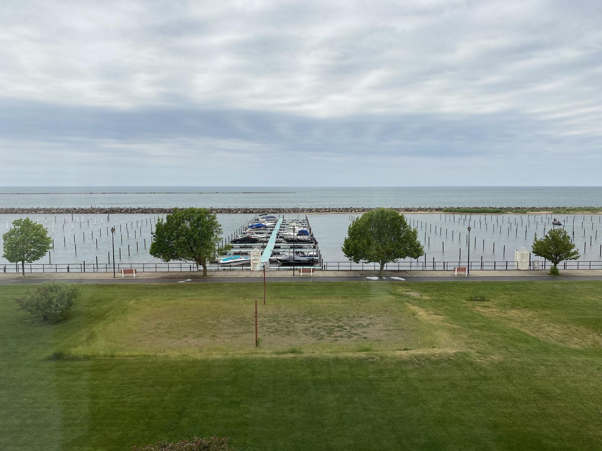 Clarion Hotel Conference Center On Lake Erie Дюнкерк Экстерьер фото