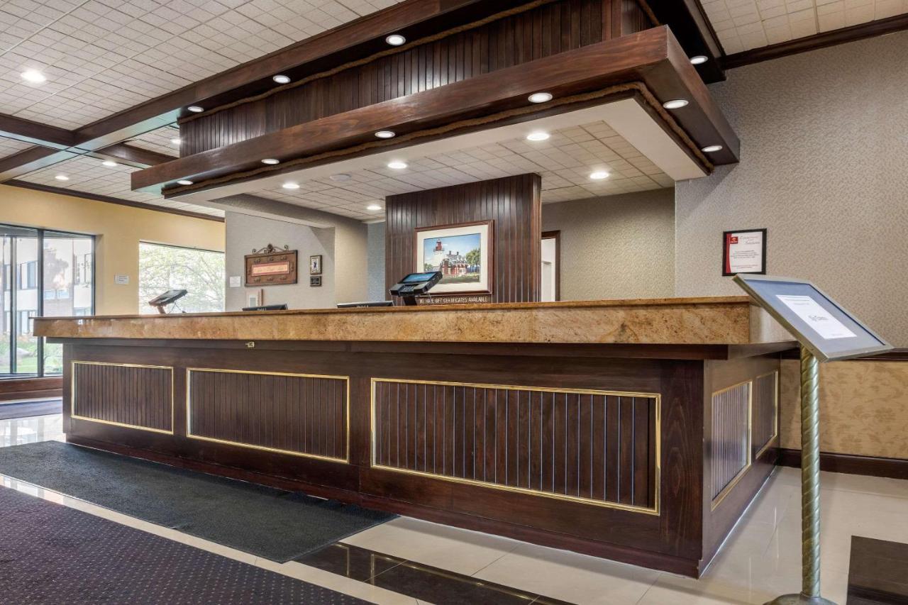 Clarion Hotel Conference Center On Lake Erie Дюнкерк Экстерьер фото